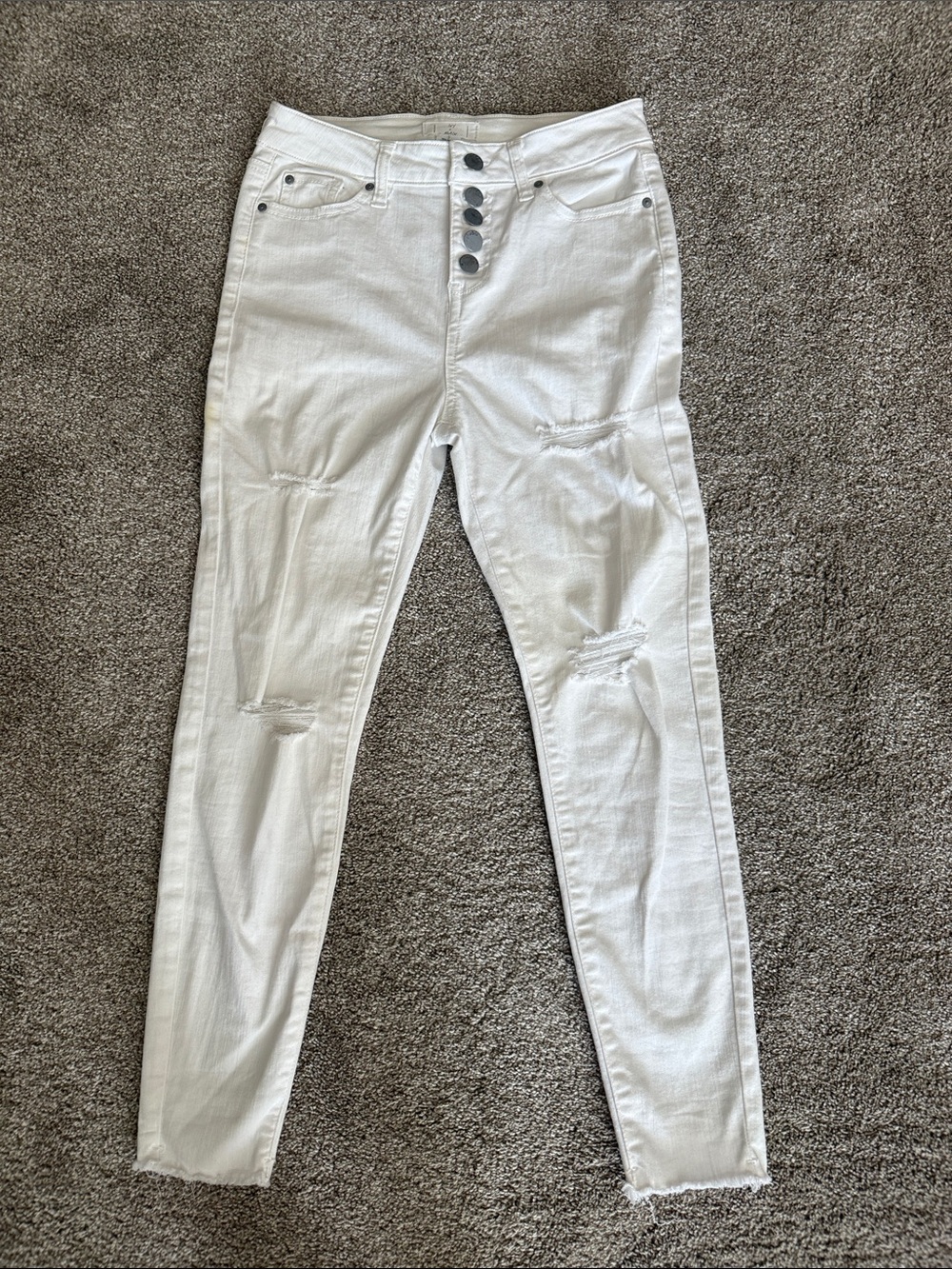 Women’s White High-Rise Distressed Skinny Jeans